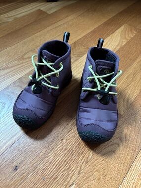 Keen Kids Purple Winter Boots with Lime Bungee Laces